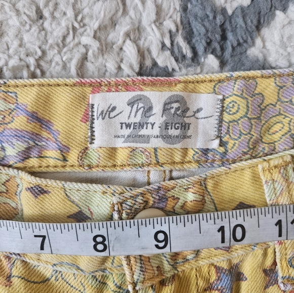 Free People Alani Printed Cutoff Bermuda Shorts Size 28 - Picture 5 of 6